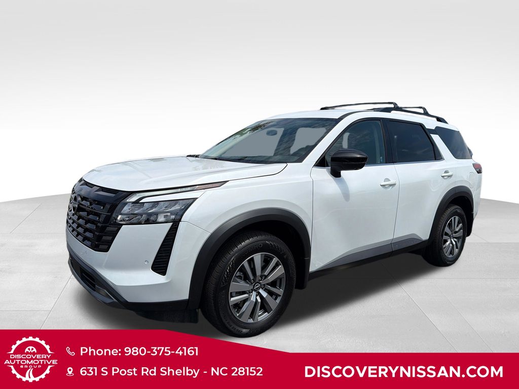 2026 Nissan Pathfinder SL