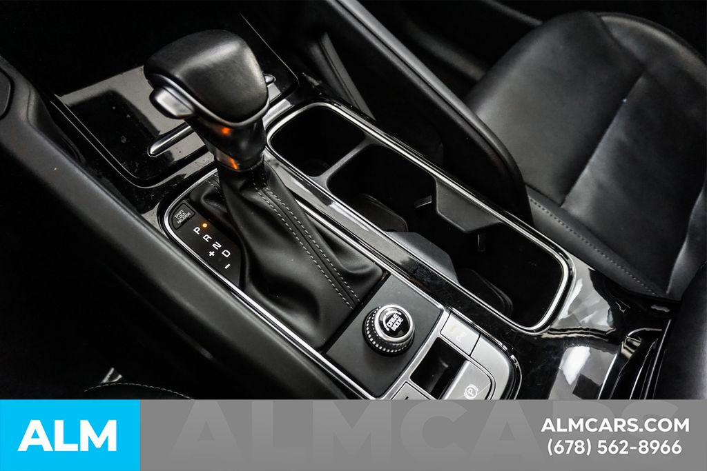 Used 2025 Black Kia S image 43