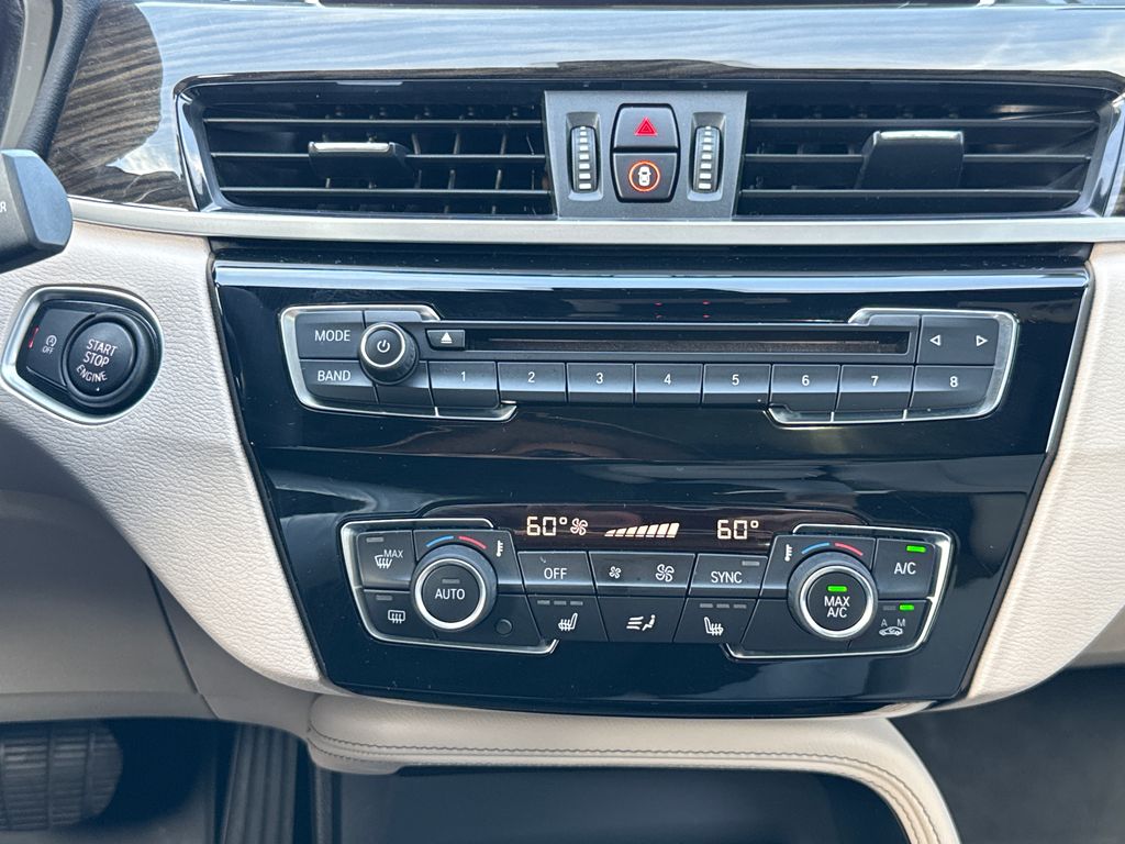 Used 2019 Silver BMW sDrive28i image 23