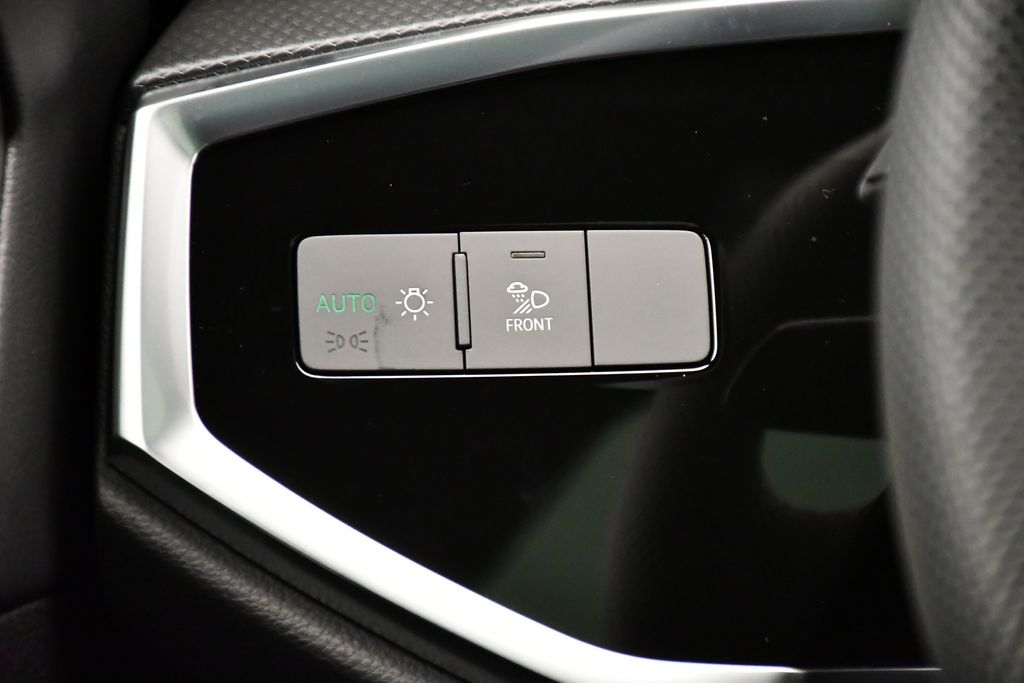 Thumbnail: 2025 Audi Q3 - 22