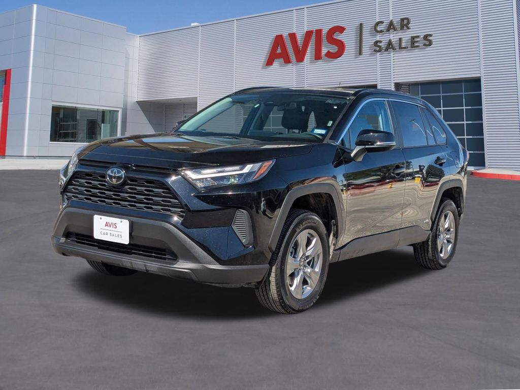 2025 Toyota RAV4 Hybrid XLE AWD