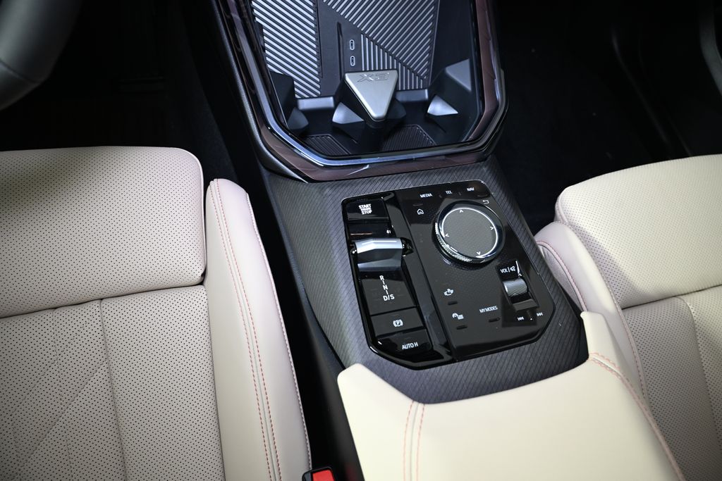 Thumbnail: 2026 BMW X3 - 19