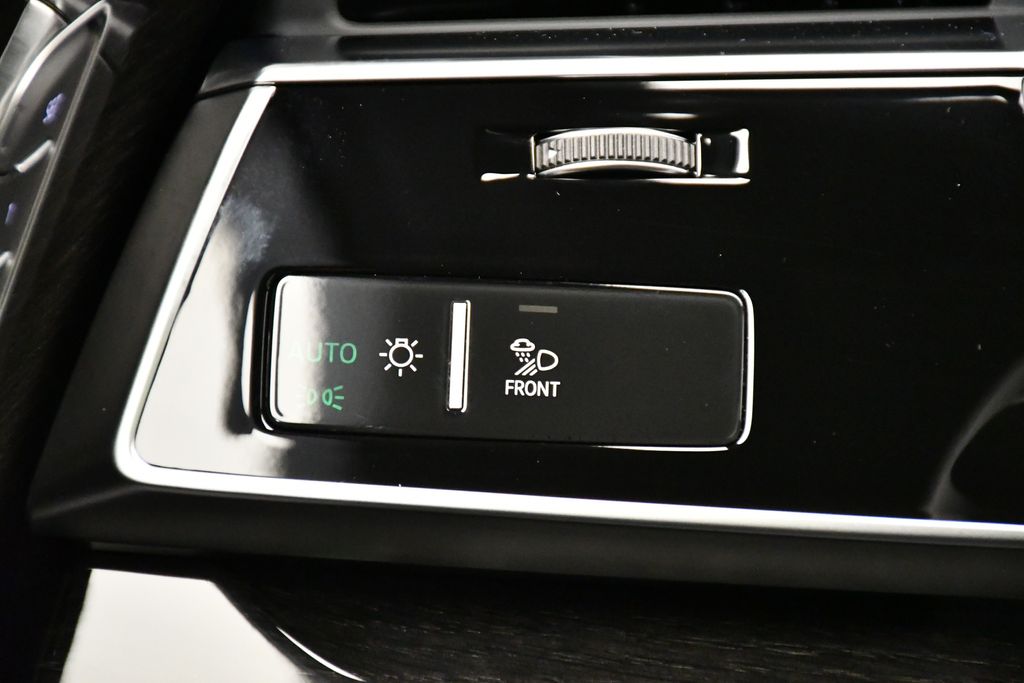 Thumbnail: 2025 Audi Q7 - 22