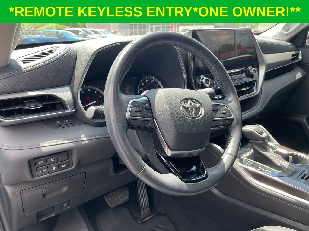 used 2020 Toyota Highlander car, priced at $36,000