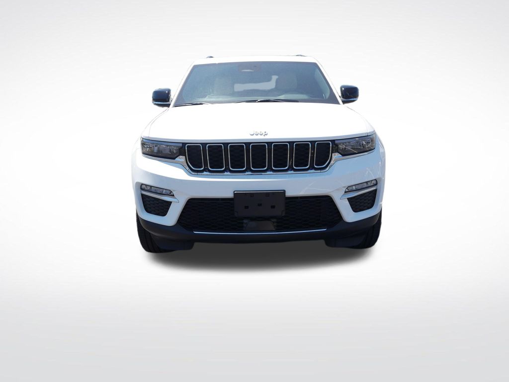 Thumbnail: 2025 Jeep Grand Cherokee - 8