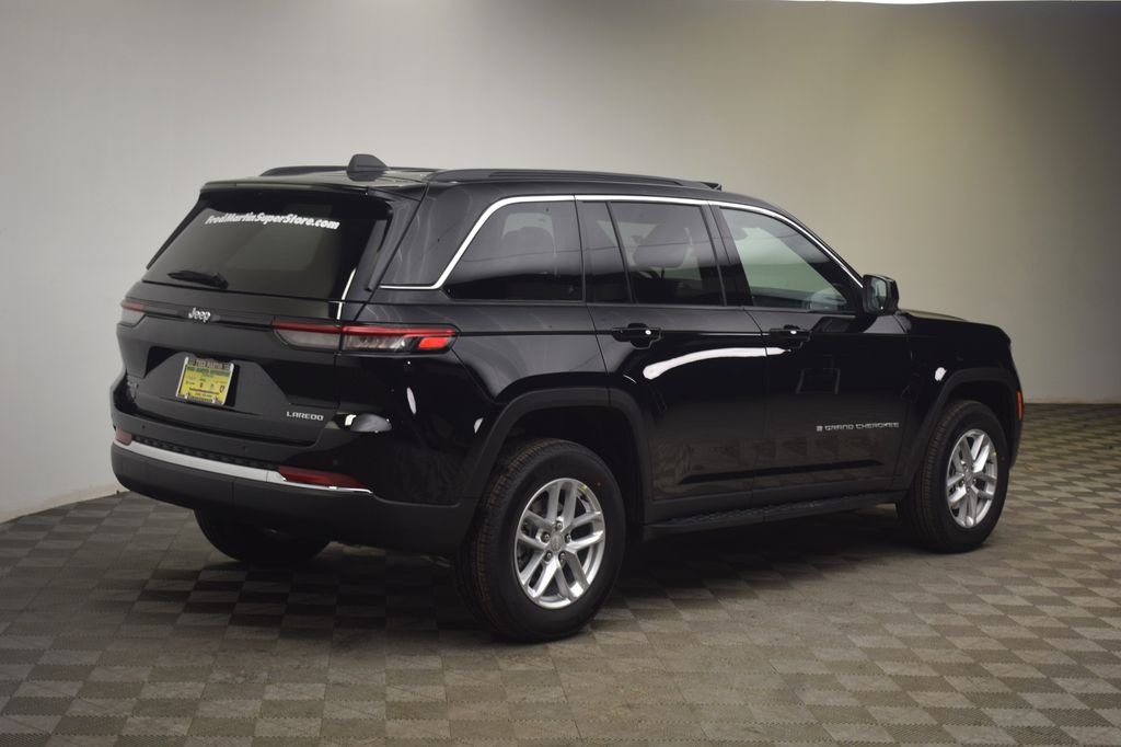 new 2026 Jeep Grand Cherokee car, priced at $37,883