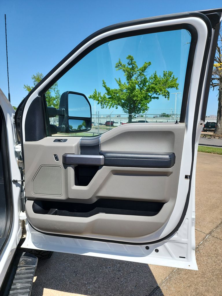 2022 Ford F-250SD XLT photo