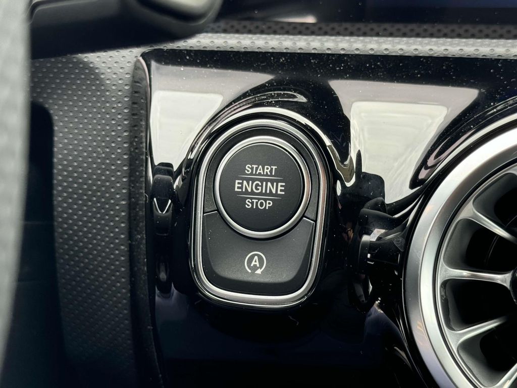 2025 Mercedes-Benz CLA 250 19
