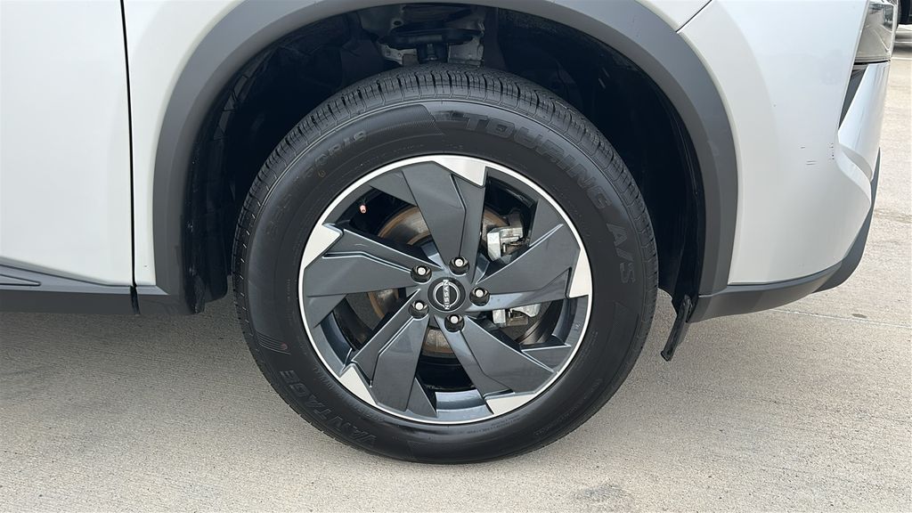 2025 Nissan Rogue SV Silver at Bravo Nissan