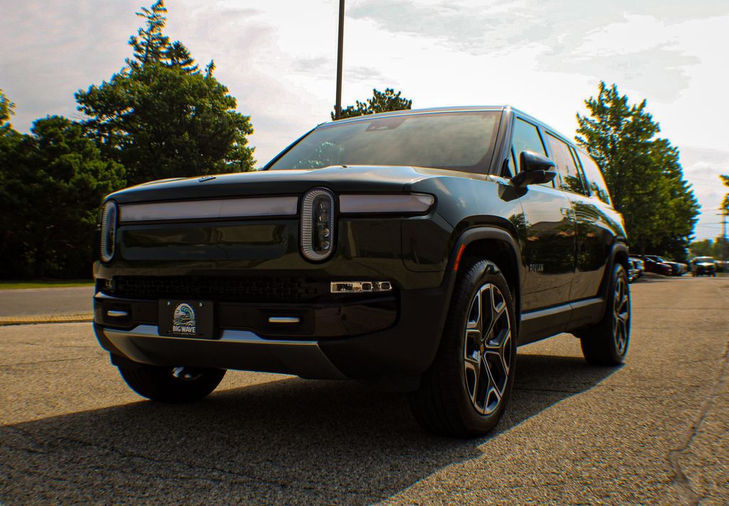 2024 Rivian R1S Adventure Dual Motor Max Pack