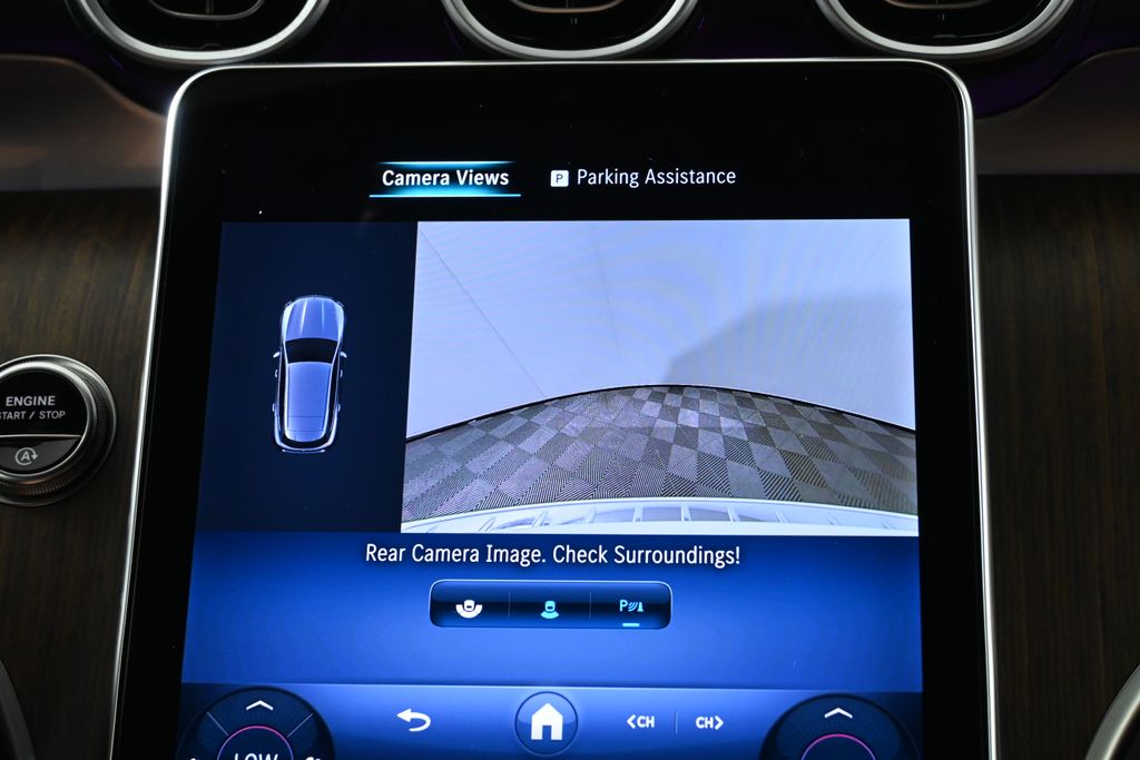 Thumbnail: 2025 Mercedes-Benz GLC - 22