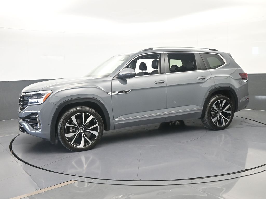 Used 2025 Gray Volkswagen 2.0T SEL Premium R-Line image 2