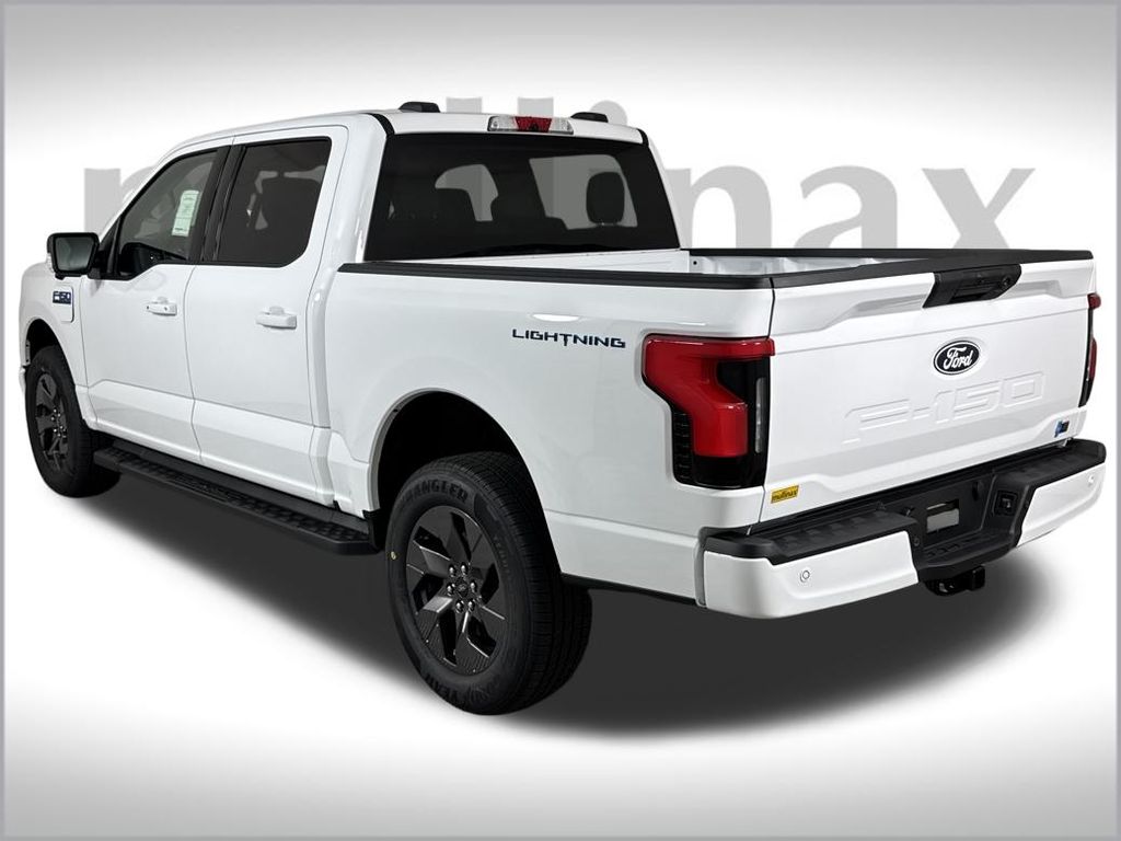 2025 Ford F-150 Lightning photo 3