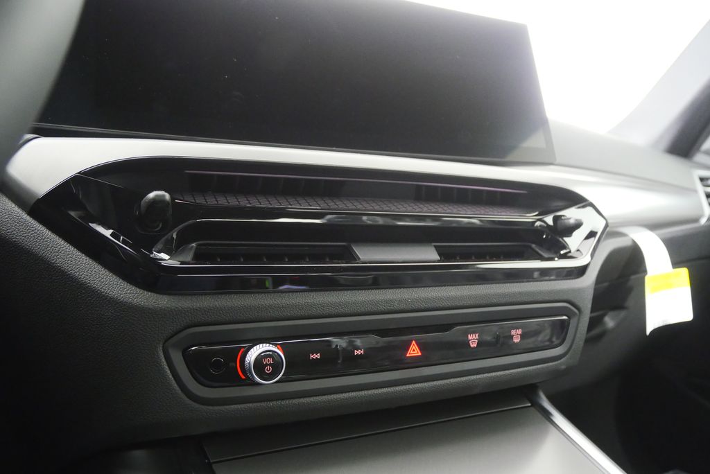 Thumbnail: 2026 BMW 3 Series - 23