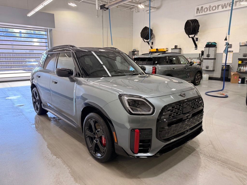 Thumbnail: 2027 MINI Cooper Countryman - 7