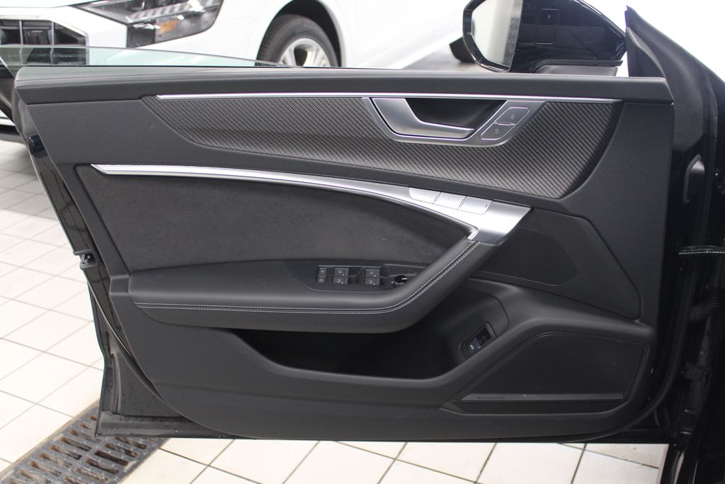 Thumbnail: 2022 Audi S7 - 14