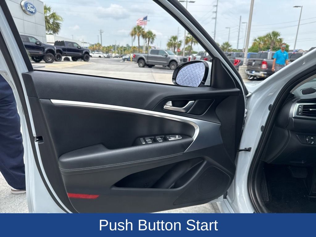 2020 Genesis G70 2.0T