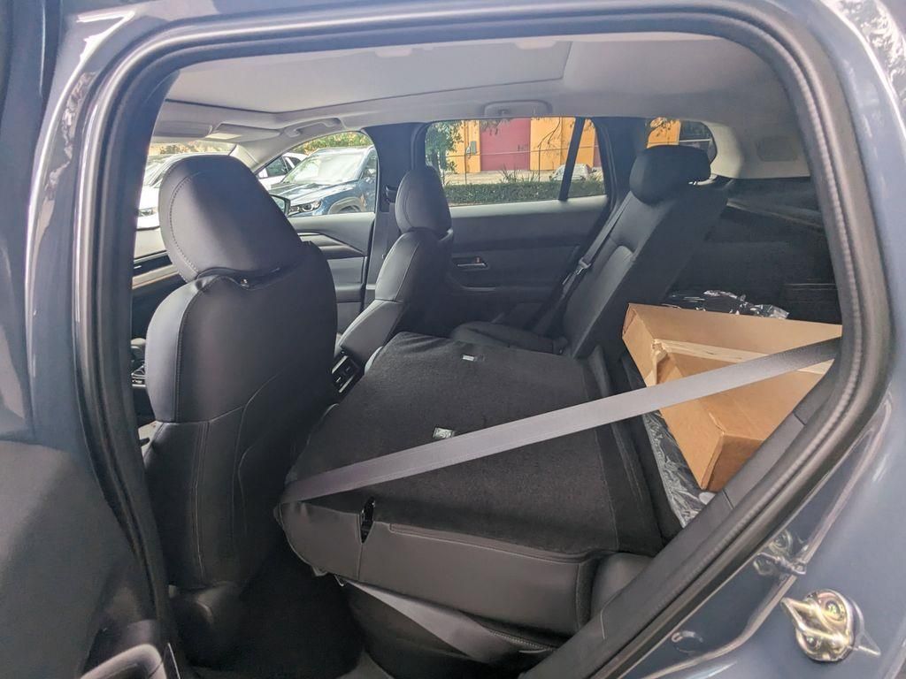 2025 Mazda CX-50 Hybrid Premium photo