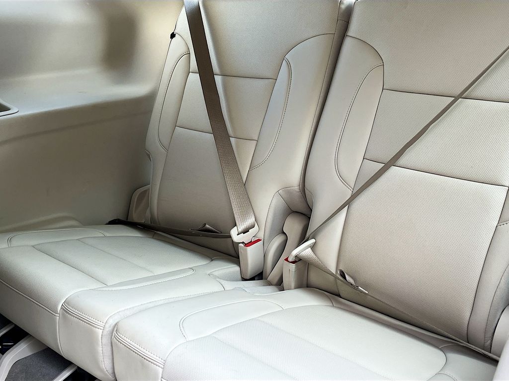 Used 2022 Red GMC Denali image 30