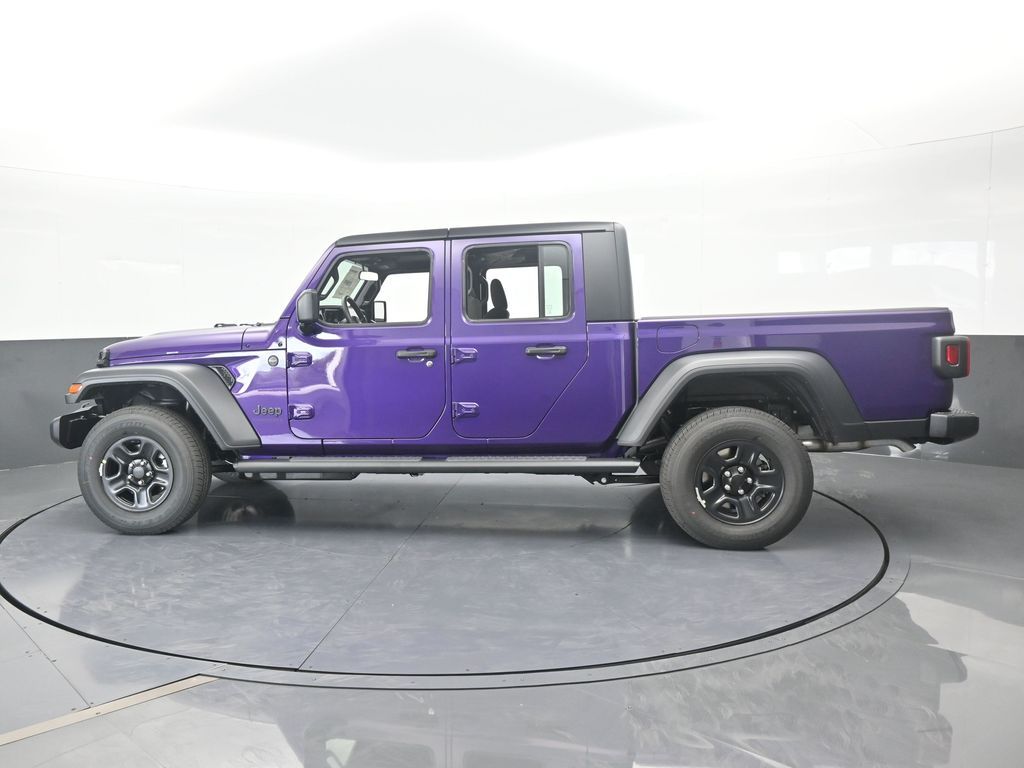 New 2026 Reign Jeep Sport image 3