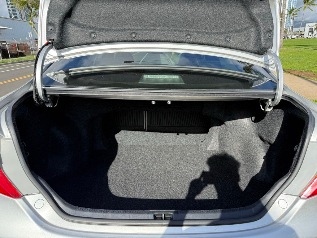2014 Toyota Camry SE V6 photo