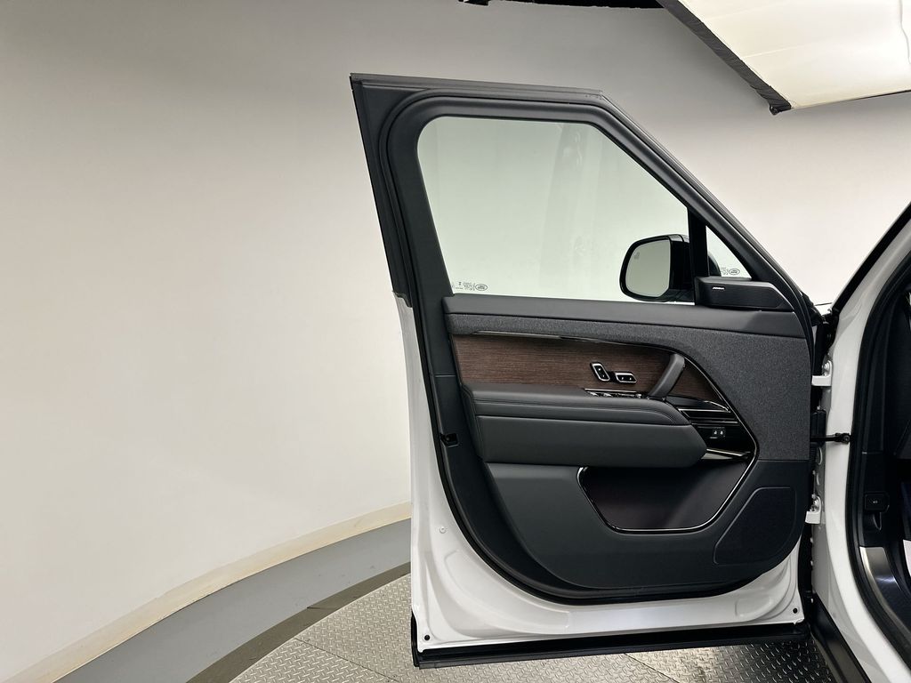 Thumbnail: 2024 Land Rover Range Rover Sport - 13