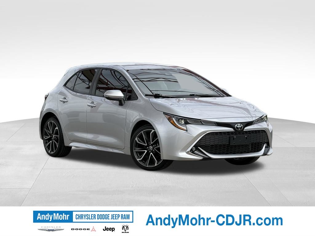 Classic Silver Metallic 2022 Toyota Corolla Hatchback XSE FWD Hatchback Front-Wheel Drive 6-Speed Manual