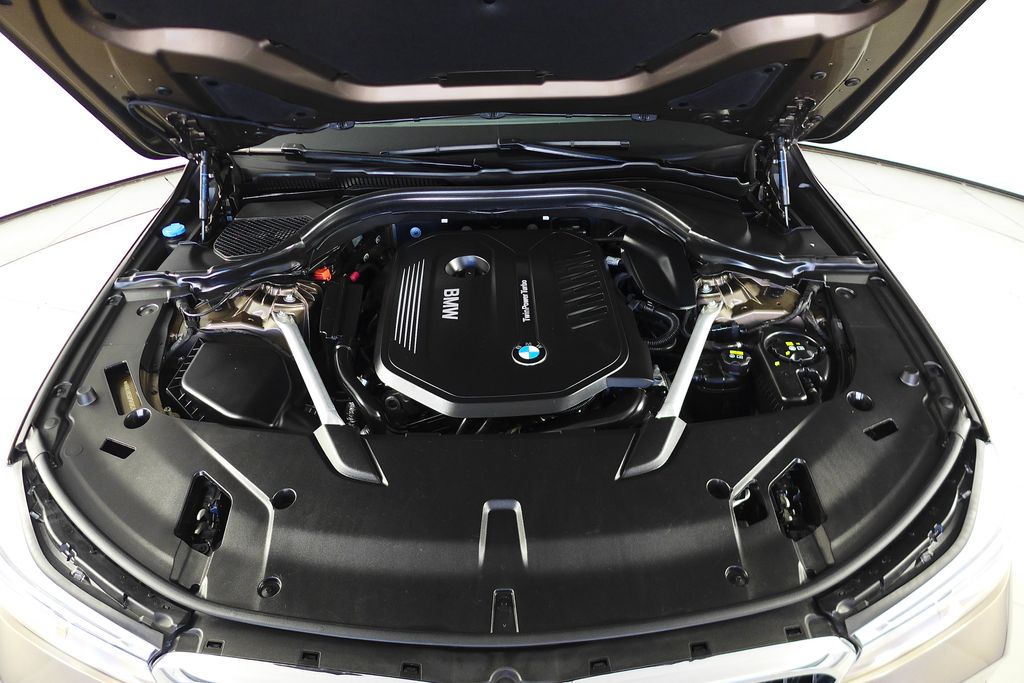Thumbnail: 2019 BMW 6 Series - 7