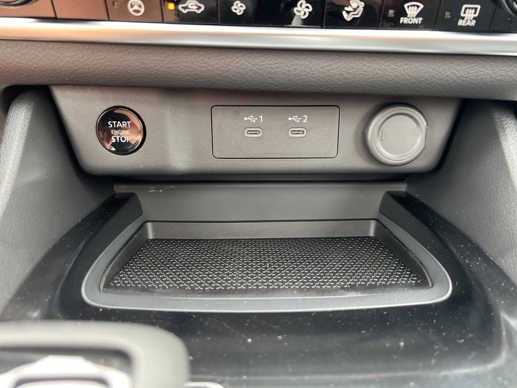 2025 Everest White Pearl Nissan Rogue SV FWD SUV