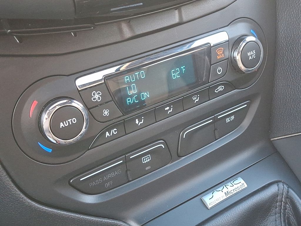 Thumbnail: 2013 Ford Focus - 16