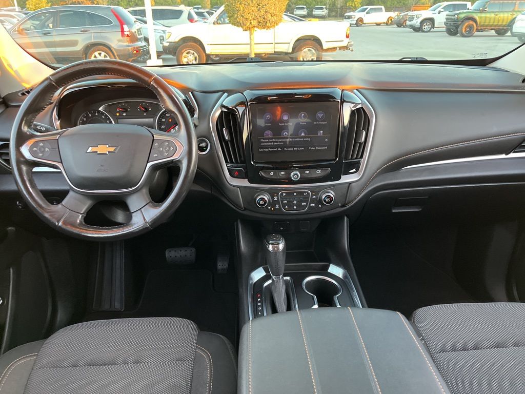 Thumbnail: 2020 Chevrolet Traverse - 16