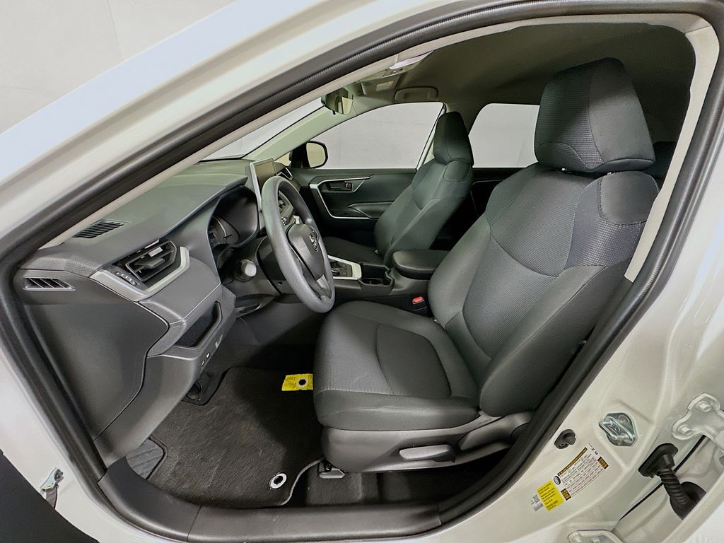 Thumbnail: 2025 Toyota RAV4 - 21