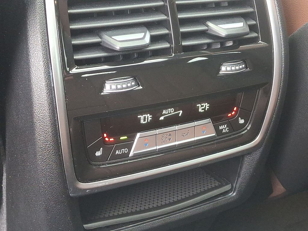 2021 BMW X6 xDrive40i 11