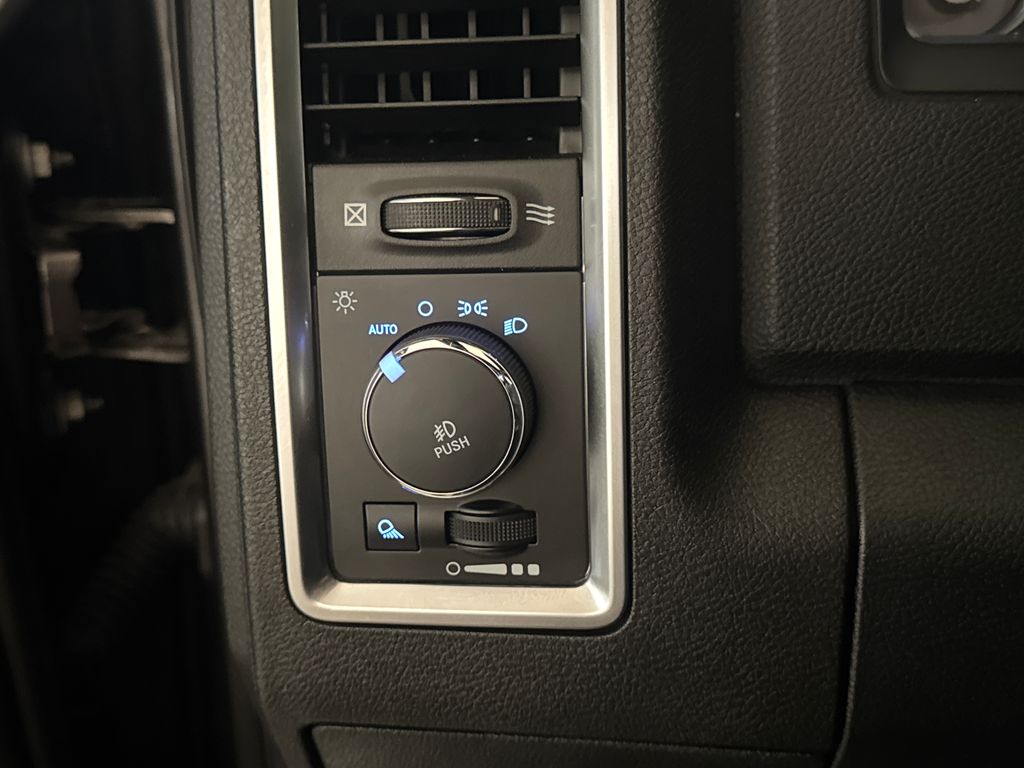 Used 2016 Gray Ram Laramie Longhorn image 22
