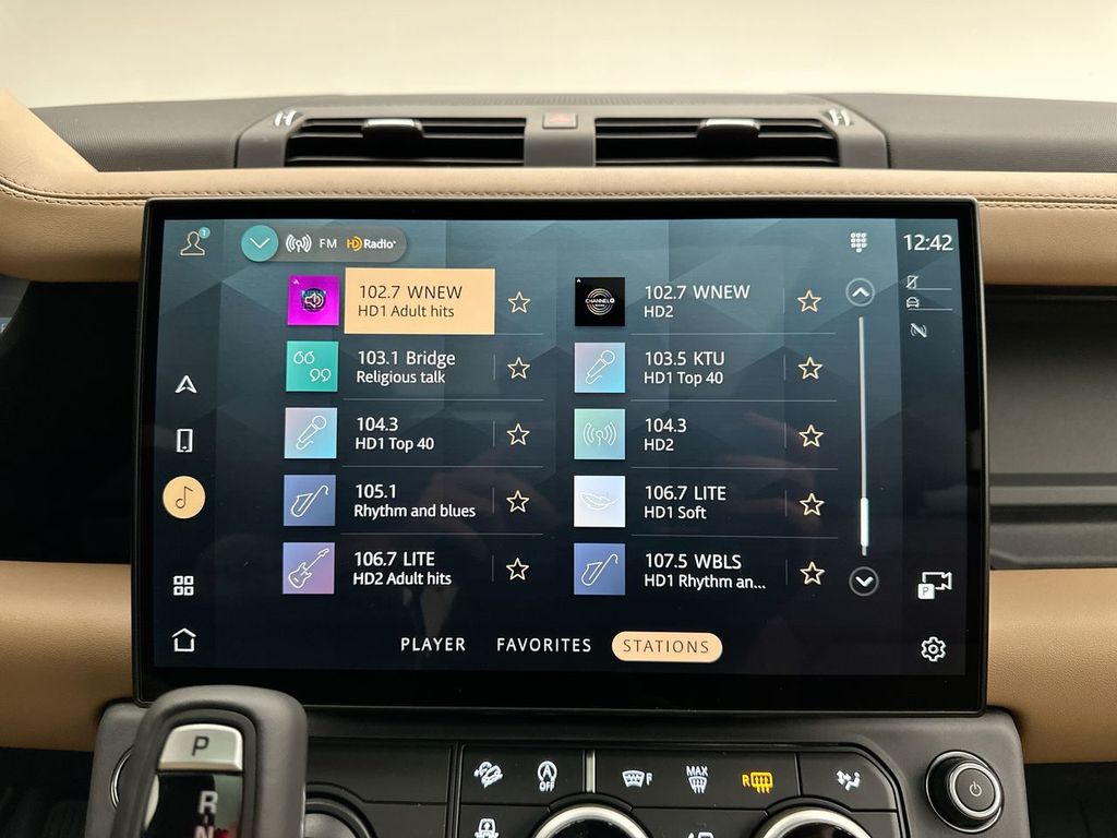 Thumbnail: 2026 Land Rover Defender - 28