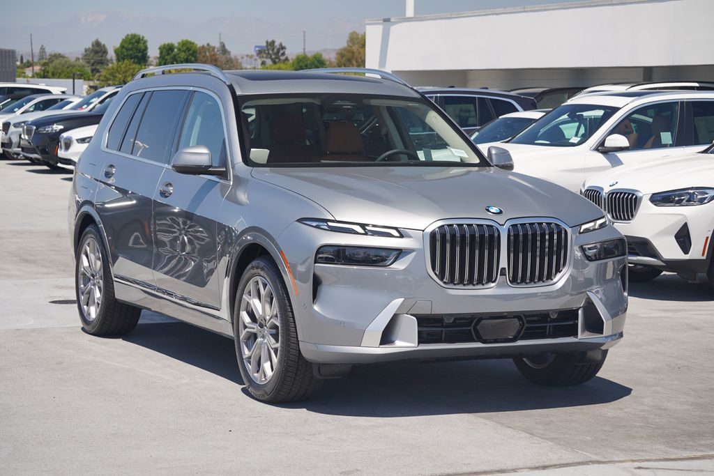 2024 BMW X7 xDrive40i 3