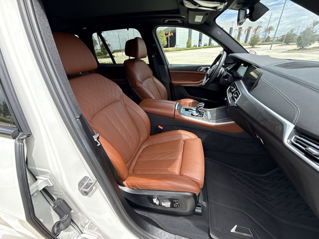Thumbnail: 2023 BMW X5 - 16
