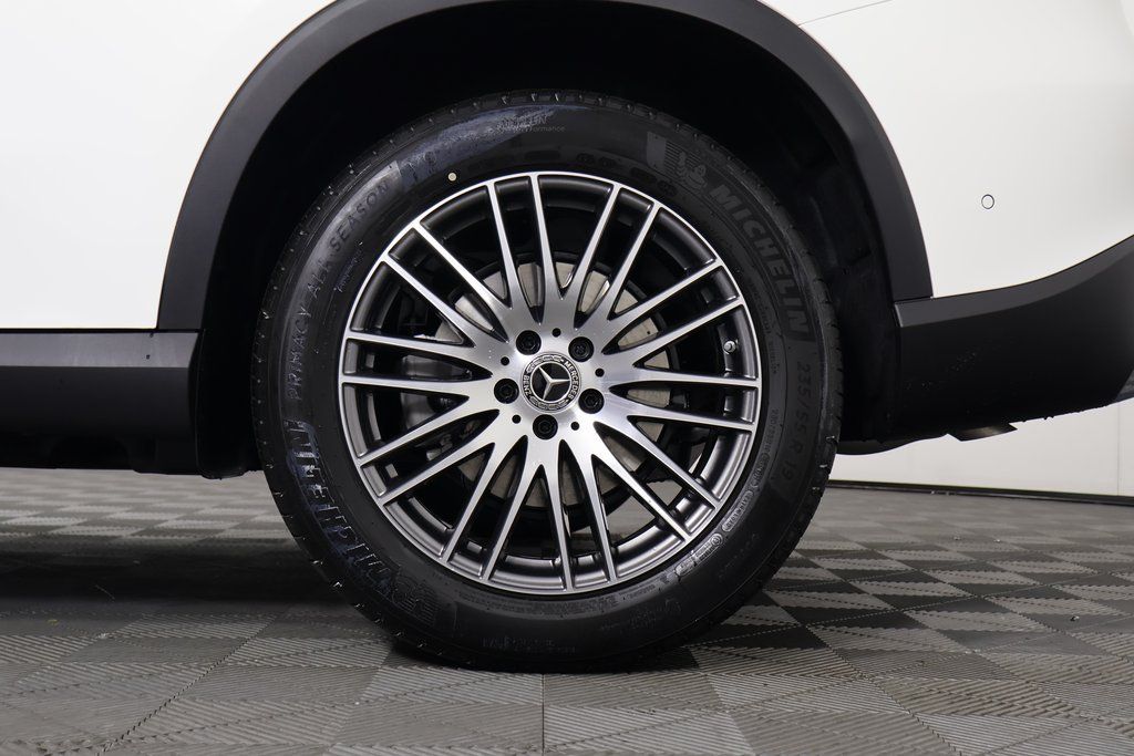 Thumbnail: 2026 Mercedes-Benz GLC - 9