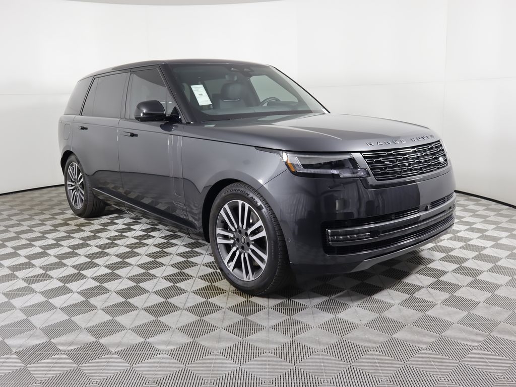 2025 Land Rover Range Rover SE 3