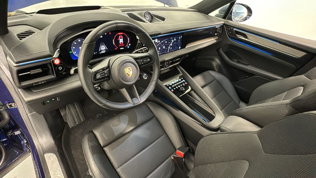 2024 Porsche Macan T 4