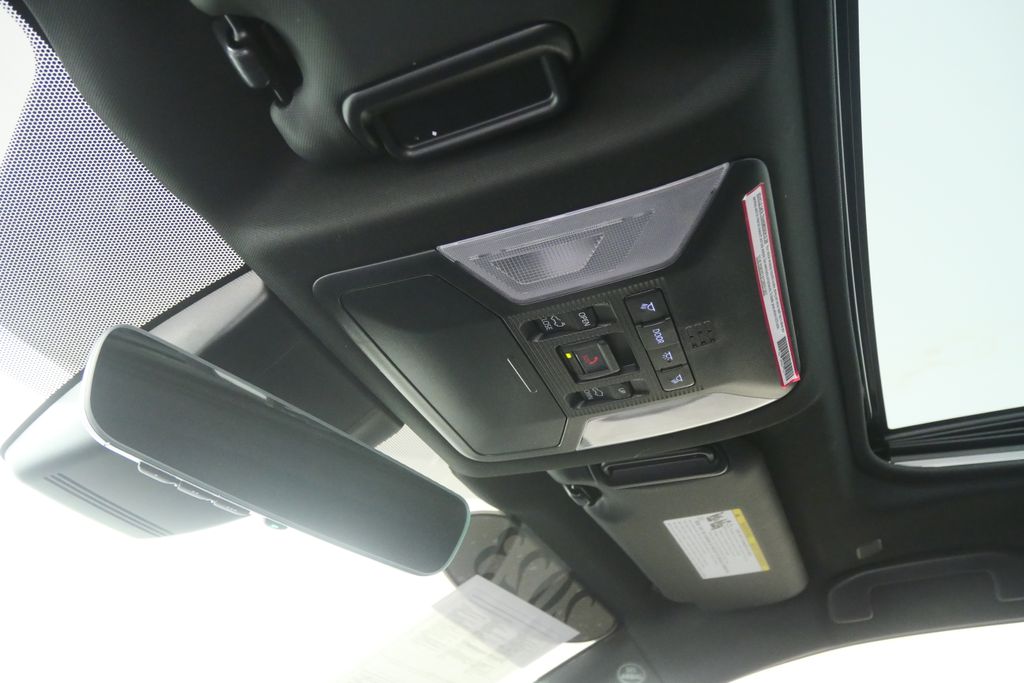 Thumbnail: 2023 Toyota RAV4 - 21