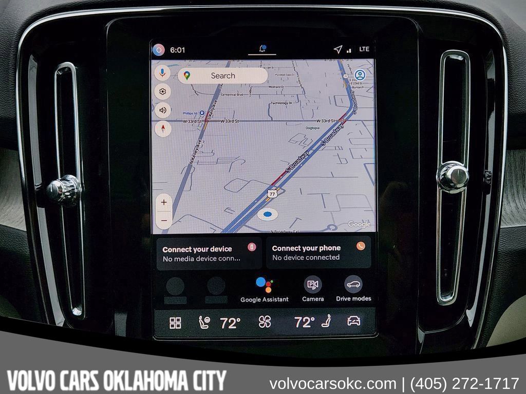 2026 Volvo XC40 Plus - Photo 17