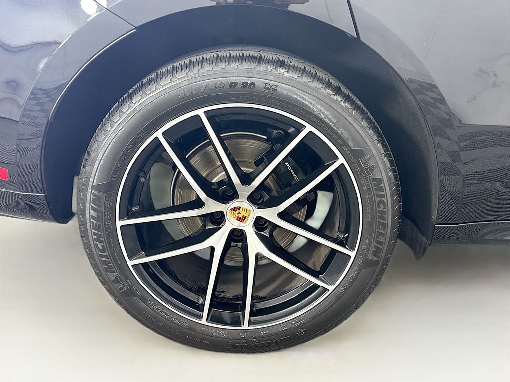Thumbnail: 2024 Porsche Macan - 19