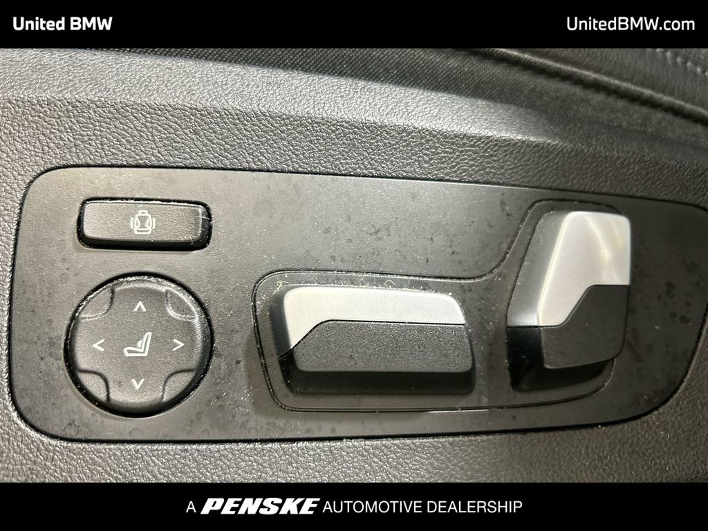 Thumbnail: 2022 BMW X5 - 12