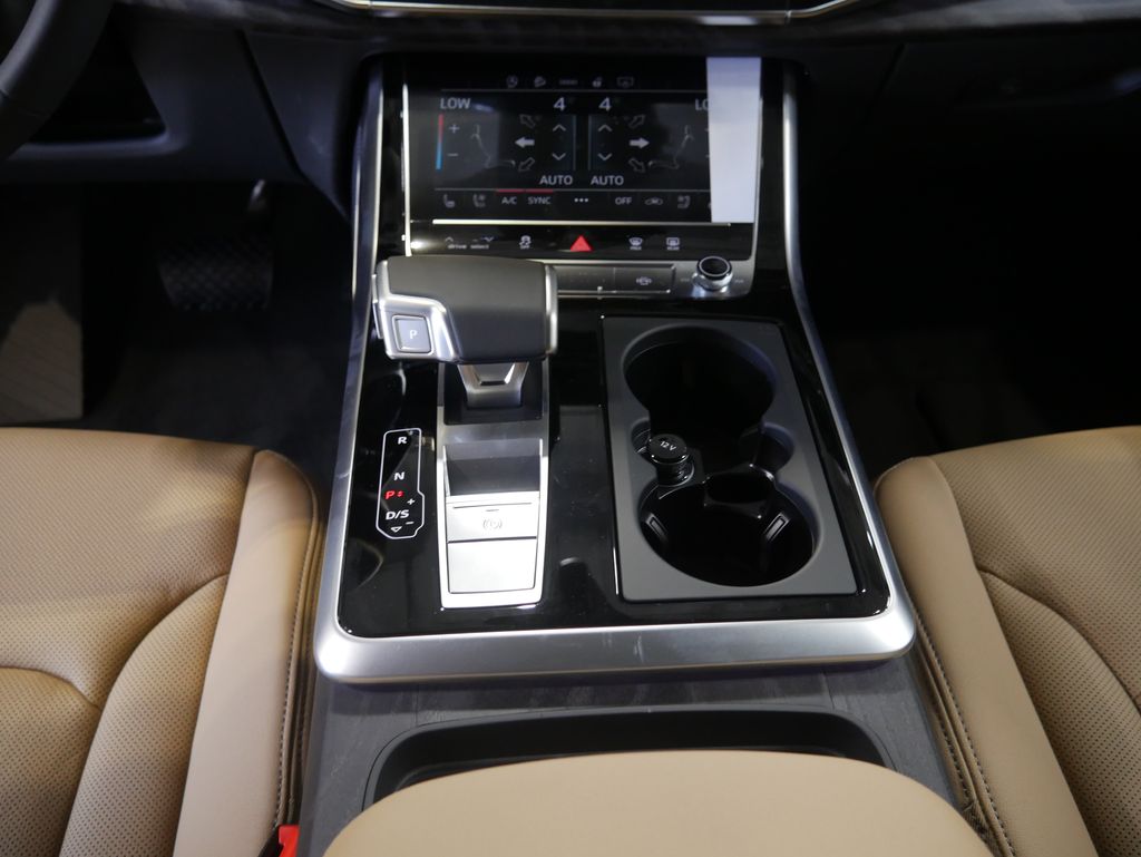 Thumbnail: 2026 Audi Q8 - 27
