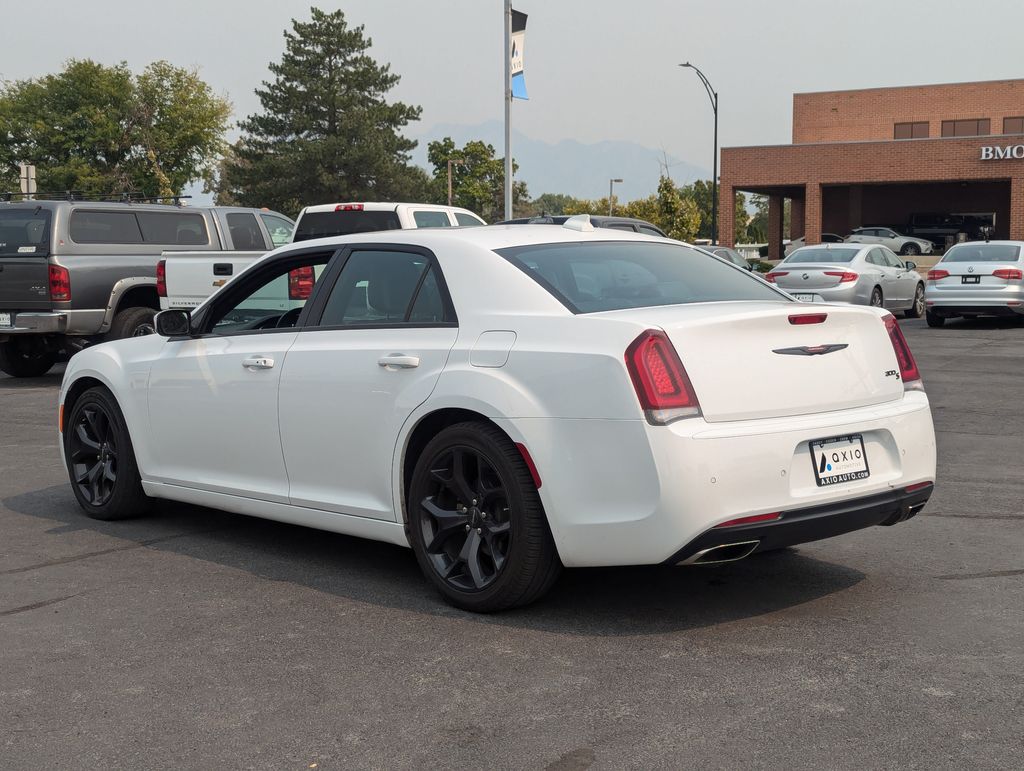 2022 Chrysler 300 S 7