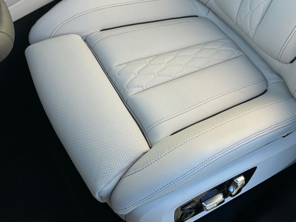 Thumbnail: 2026 BMW X5 - 15