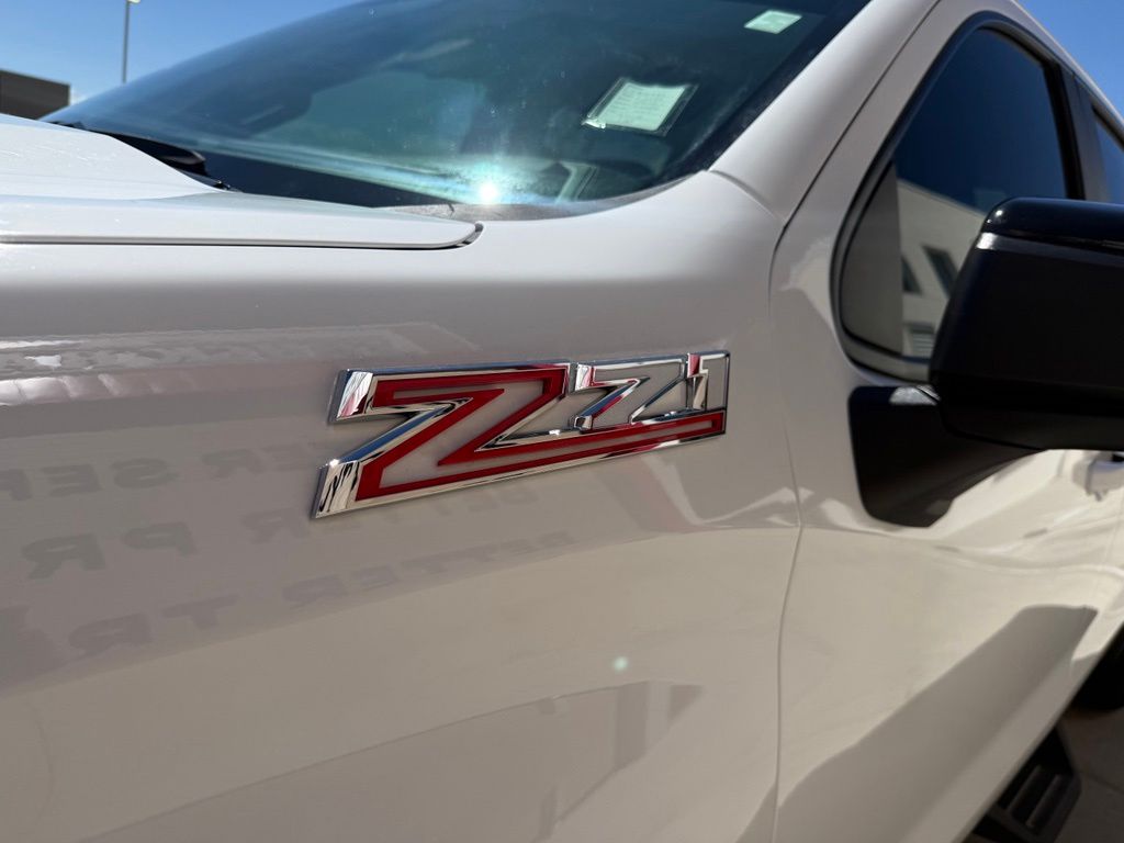 2024 Summit White Chevrolet Silverado 1500 RST 4X4 Truck