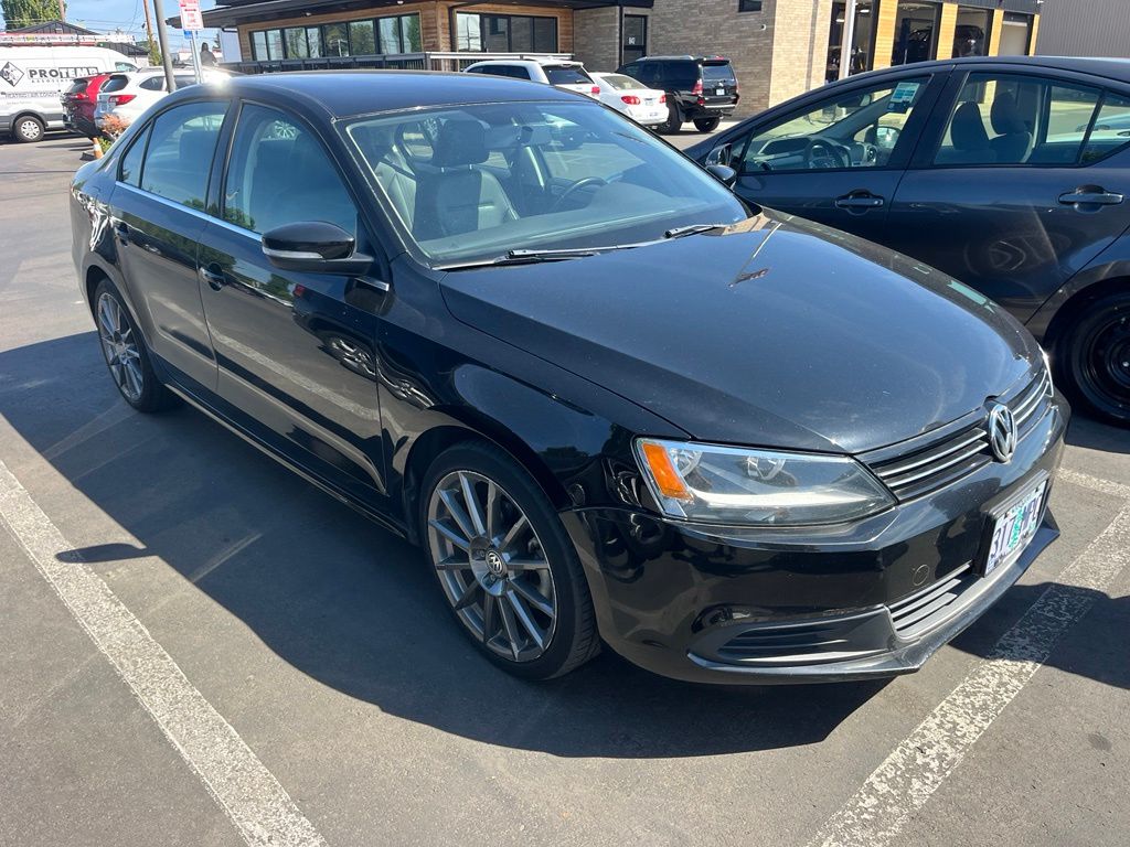 Black 2013 Volkswagen Jetta Sedan Front-Wheel Drive 6-Speed Automatic
