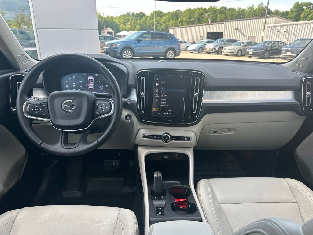 Used 2019 Volvo XC40 SUV